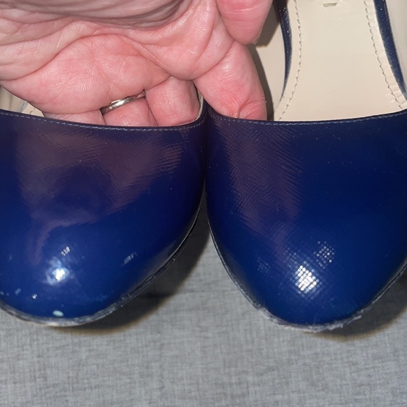 Stunning navy blue saffiano leather Prada round toe heels pumps - Picture 4 of 7